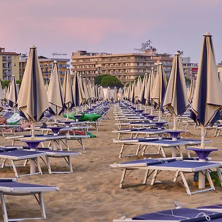 דירה Sea View Escape At Lido Dei Pini *